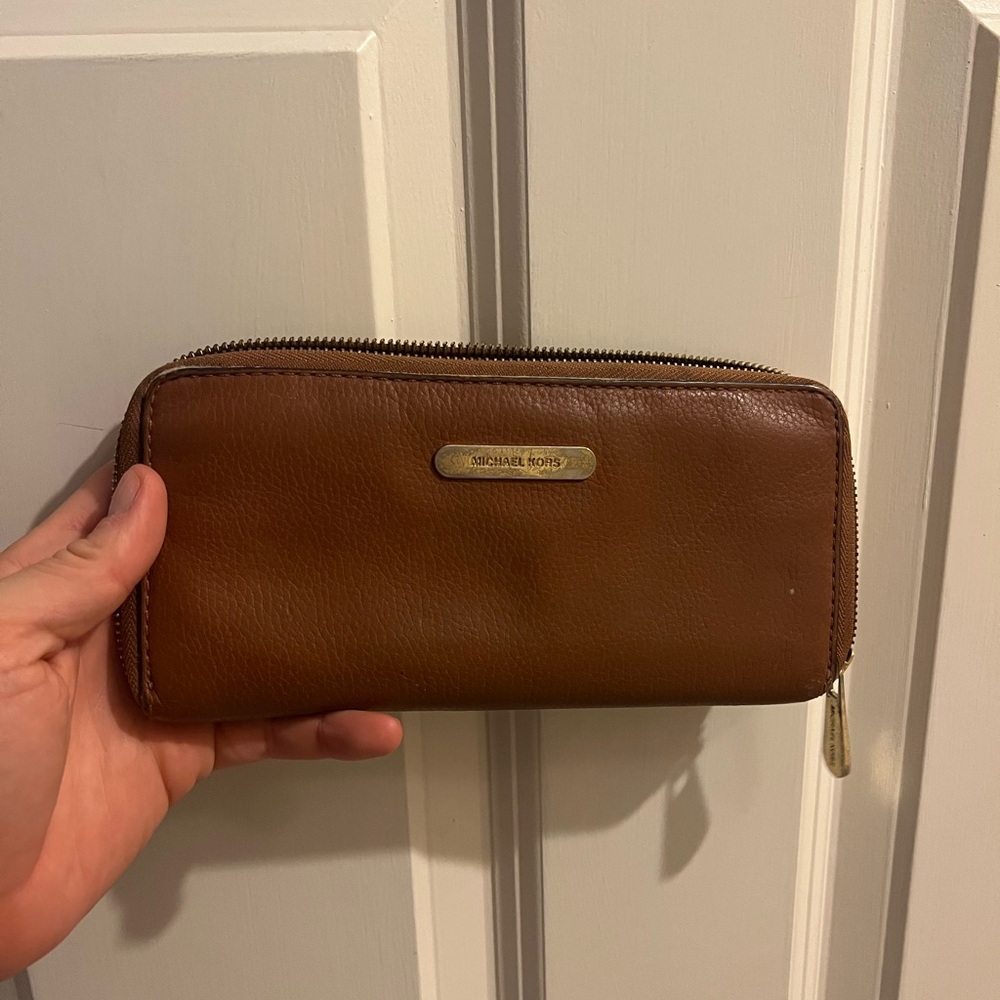 Michael Kors Wallet: brown leather